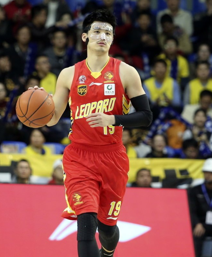 紧追不舍！西南城市球队以进攻晋级领先