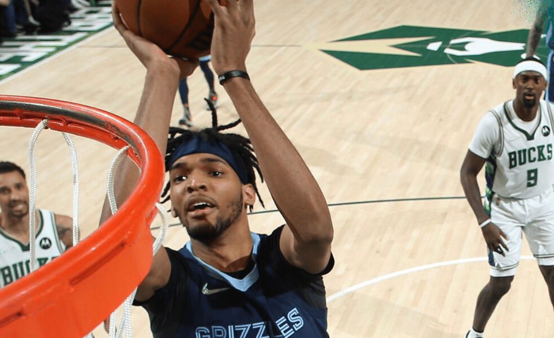 雄鹿逆转灰熊，小字母发威